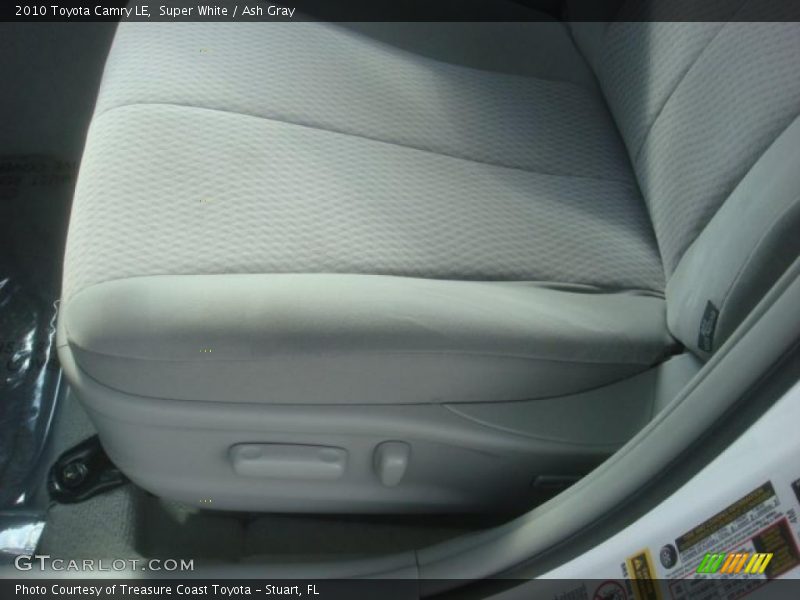 Super White / Ash Gray 2010 Toyota Camry LE