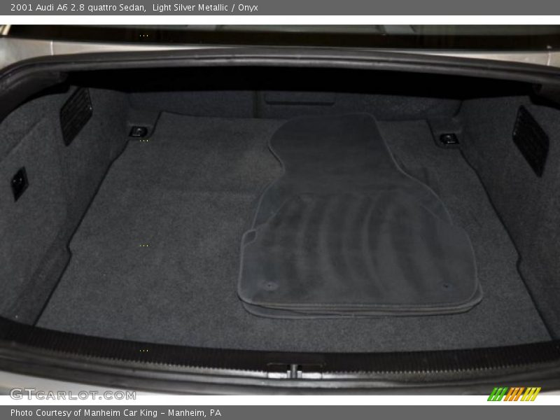  2001 A6 2.8 quattro Sedan Trunk