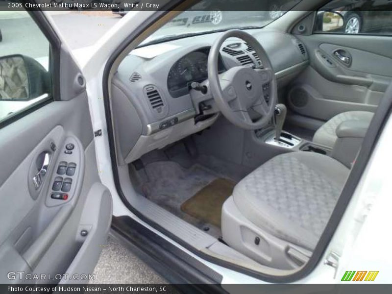 White / Gray 2005 Chevrolet Malibu Maxx LS Wagon