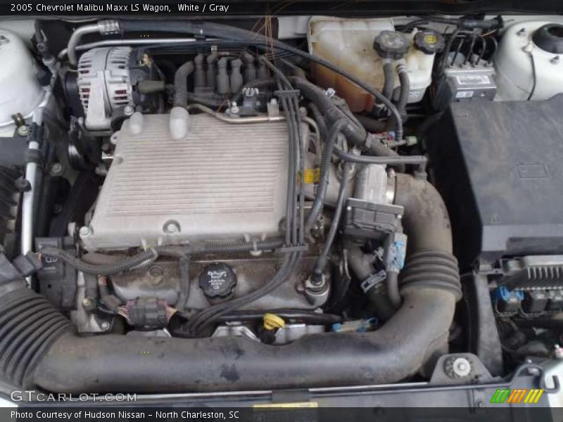 White / Gray 2005 Chevrolet Malibu Maxx LS Wagon