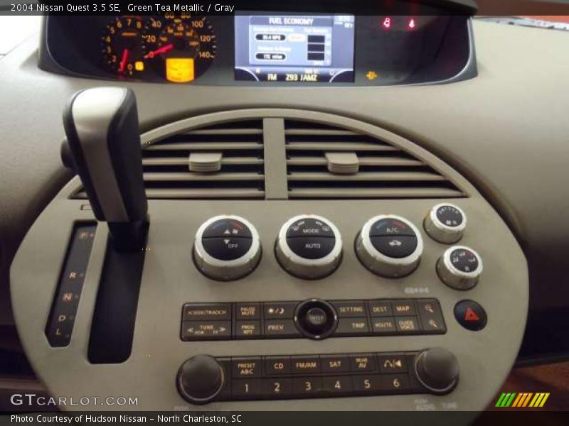 Green Tea Metallic / Gray 2004 Nissan Quest 3.5 SE