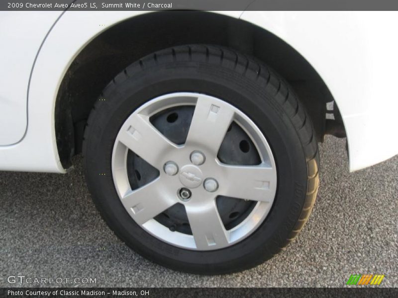Summit White / Charcoal 2009 Chevrolet Aveo Aveo5 LS