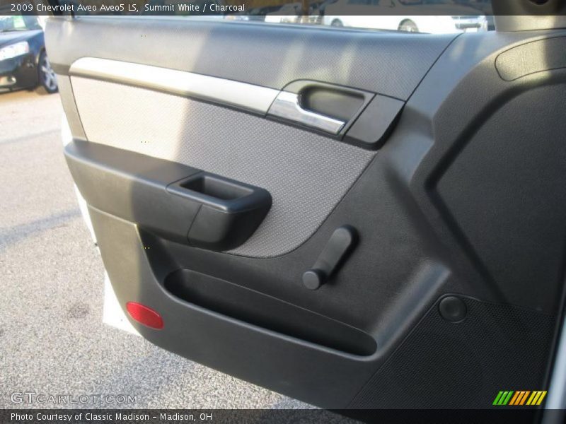 Summit White / Charcoal 2009 Chevrolet Aveo Aveo5 LS