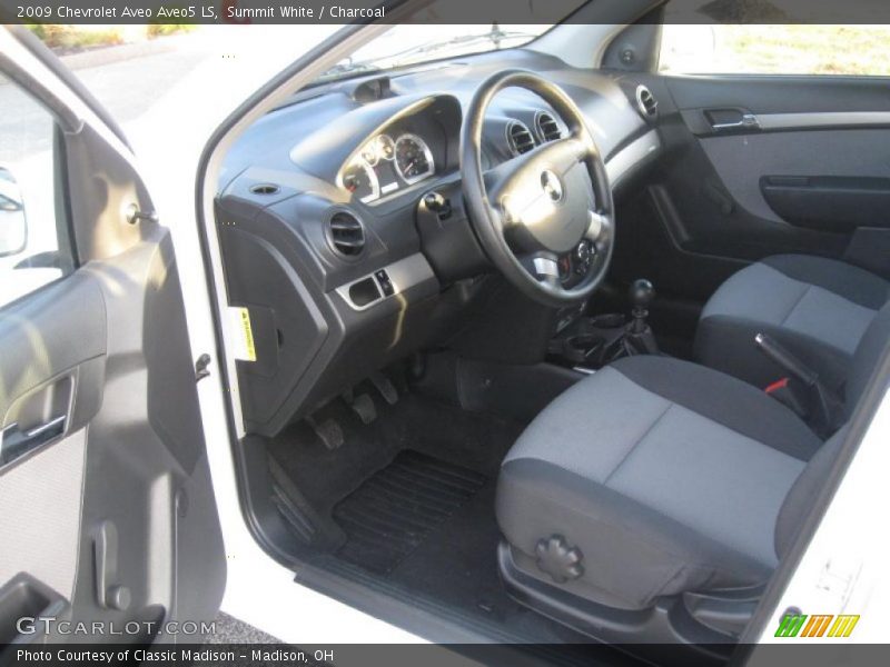 Summit White / Charcoal 2009 Chevrolet Aveo Aveo5 LS