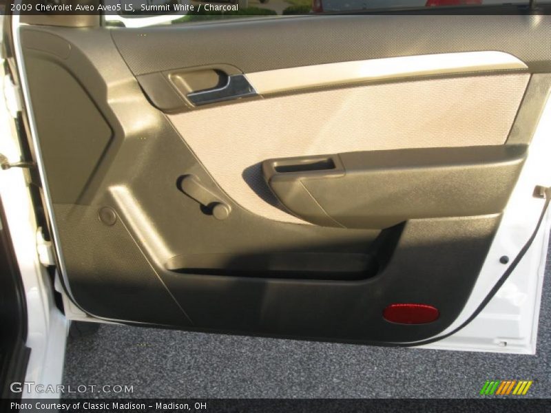 Summit White / Charcoal 2009 Chevrolet Aveo Aveo5 LS