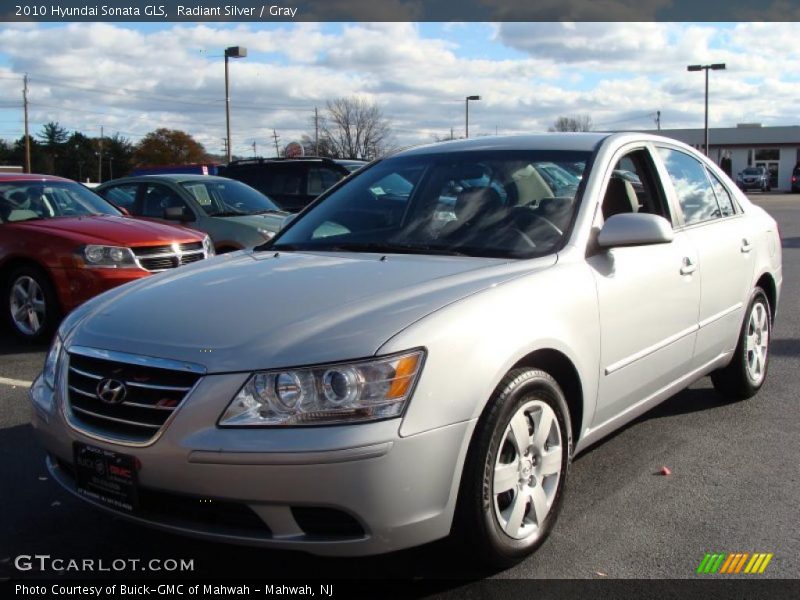 Radiant Silver / Gray 2010 Hyundai Sonata GLS