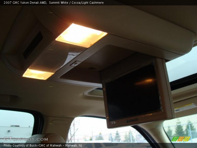 Summit White / Cocoa/Light Cashmere 2007 GMC Yukon Denali AWD