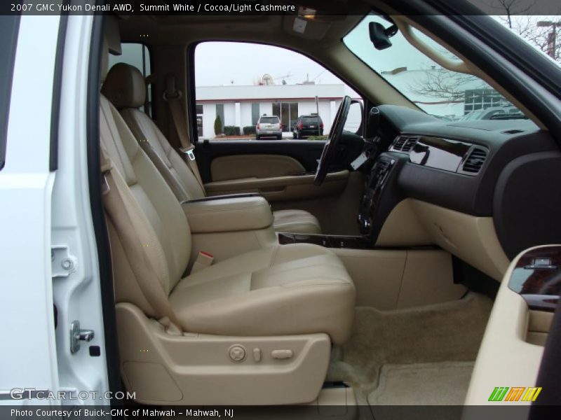 Summit White / Cocoa/Light Cashmere 2007 GMC Yukon Denali AWD