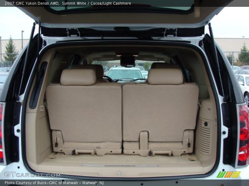 Summit White / Cocoa/Light Cashmere 2007 GMC Yukon Denali AWD