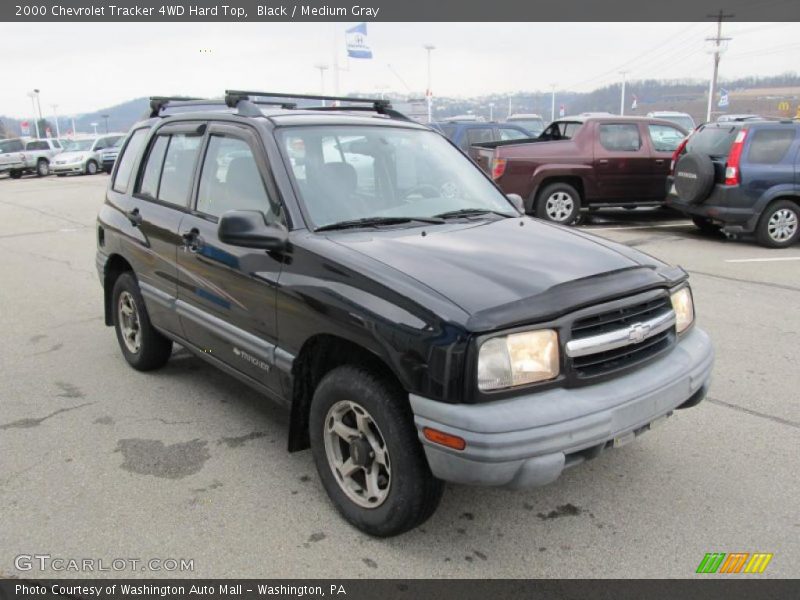 Front 3/4 View of 2000 Tracker 4WD Hard Top