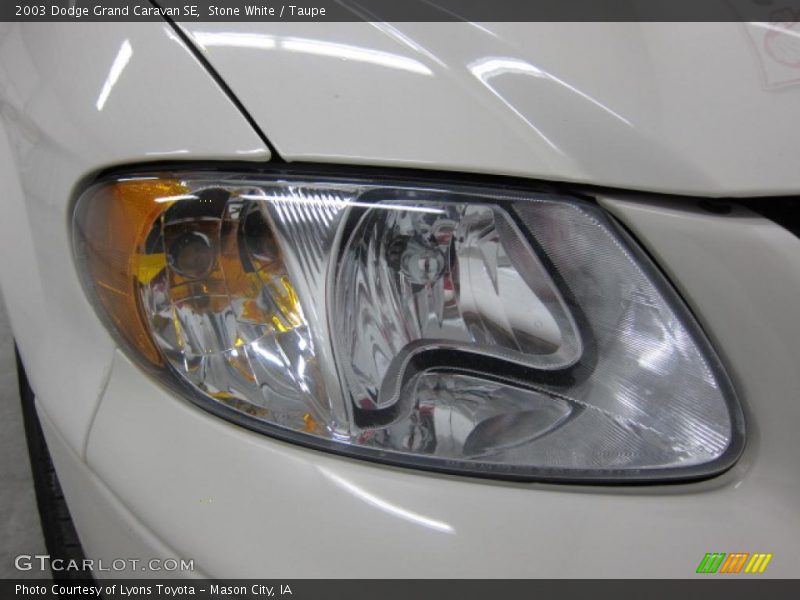 Stone White / Taupe 2003 Dodge Grand Caravan SE