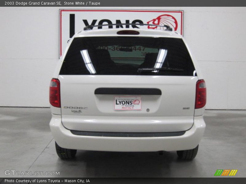 Stone White / Taupe 2003 Dodge Grand Caravan SE