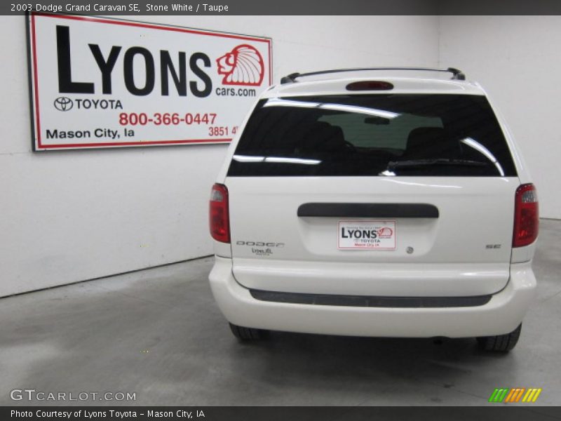 Stone White / Taupe 2003 Dodge Grand Caravan SE