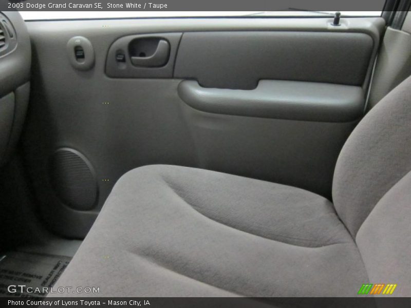 Stone White / Taupe 2003 Dodge Grand Caravan SE