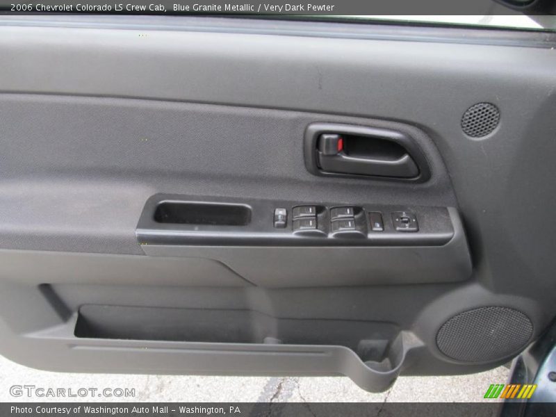 Door Panel of 2006 Colorado LS Crew Cab