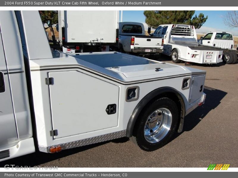 Oxford White / Medium Parchment 2004 Ford F550 Super Duty XLT Crew Cab Fifth Wheel