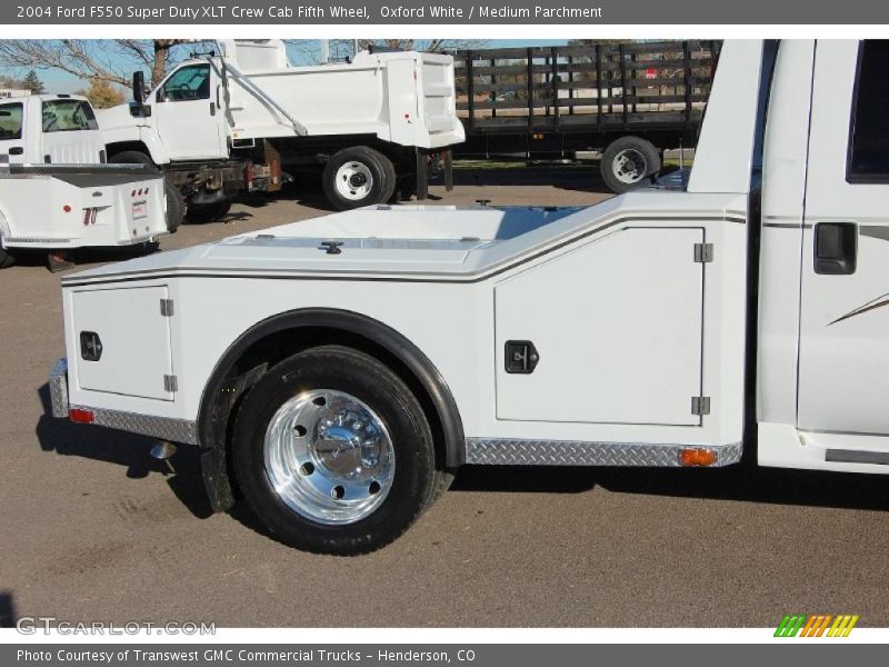 Oxford White / Medium Parchment 2004 Ford F550 Super Duty XLT Crew Cab Fifth Wheel