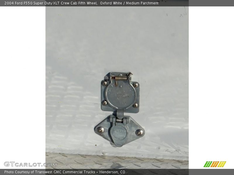 Oxford White / Medium Parchment 2004 Ford F550 Super Duty XLT Crew Cab Fifth Wheel
