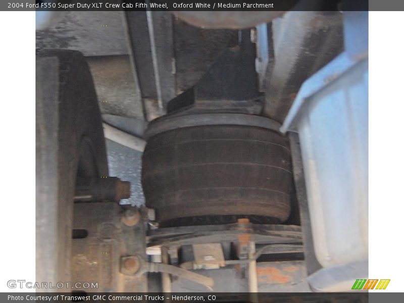 Oxford White / Medium Parchment 2004 Ford F550 Super Duty XLT Crew Cab Fifth Wheel