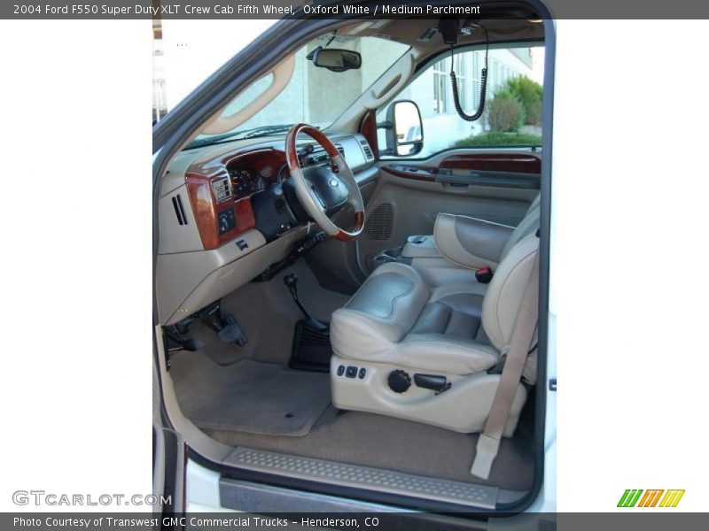 Oxford White / Medium Parchment 2004 Ford F550 Super Duty XLT Crew Cab Fifth Wheel