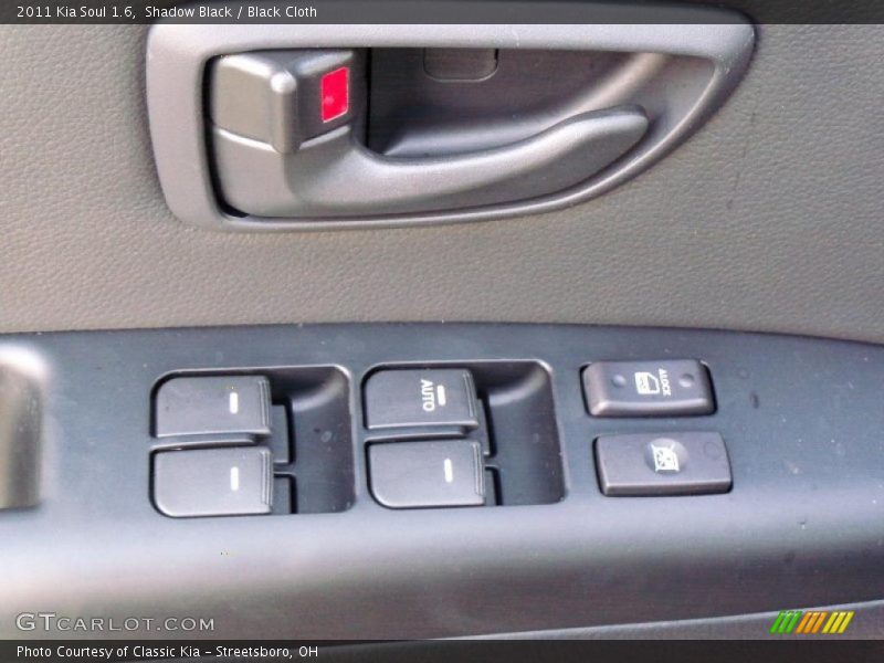 Shadow Black / Black Cloth 2011 Kia Soul 1.6