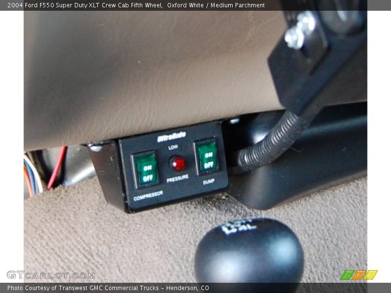 Oxford White / Medium Parchment 2004 Ford F550 Super Duty XLT Crew Cab Fifth Wheel