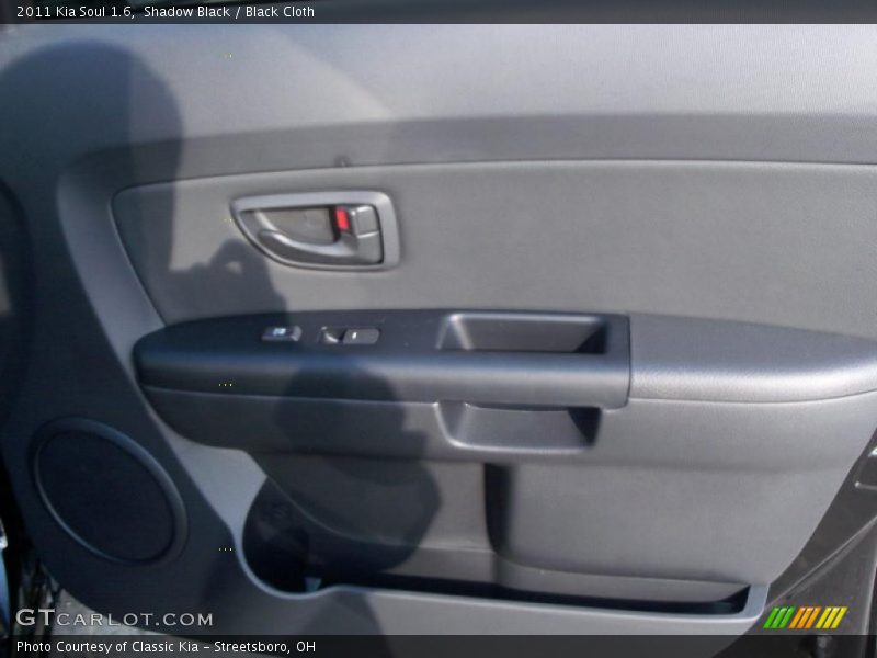 Shadow Black / Black Cloth 2011 Kia Soul 1.6