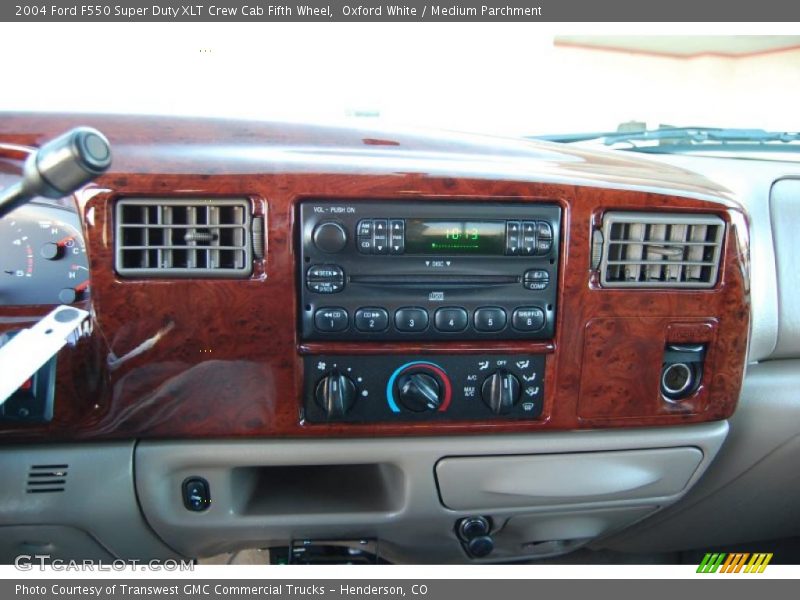 Oxford White / Medium Parchment 2004 Ford F550 Super Duty XLT Crew Cab Fifth Wheel