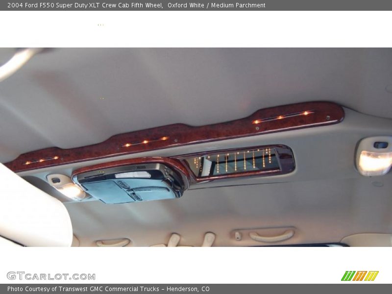 Oxford White / Medium Parchment 2004 Ford F550 Super Duty XLT Crew Cab Fifth Wheel