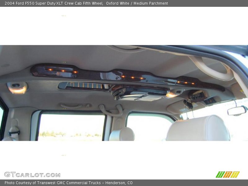 Oxford White / Medium Parchment 2004 Ford F550 Super Duty XLT Crew Cab Fifth Wheel