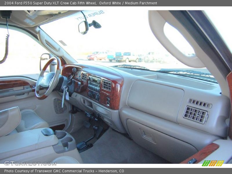 Oxford White / Medium Parchment 2004 Ford F550 Super Duty XLT Crew Cab Fifth Wheel