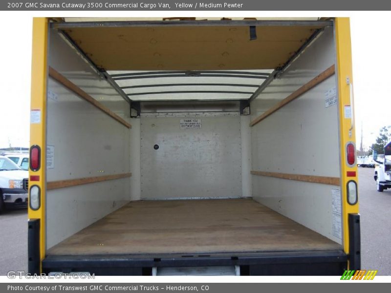  2007 Savana Cutaway 3500 Commercial Cargo Van Trunk