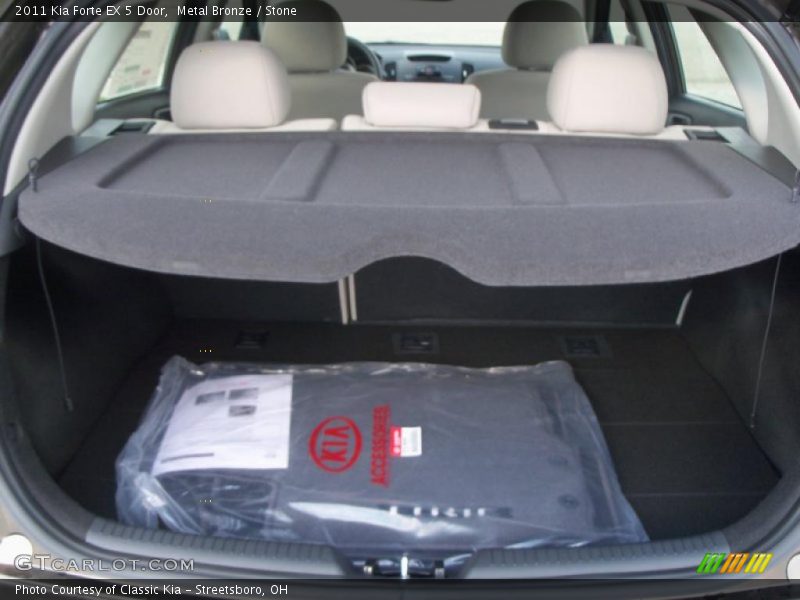  2011 Forte EX 5 Door Trunk