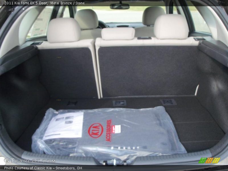  2011 Forte EX 5 Door Trunk