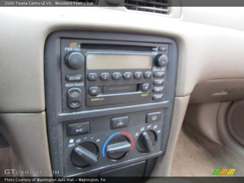 Woodland Pearl / Oak 2000 Toyota Camry LE V6