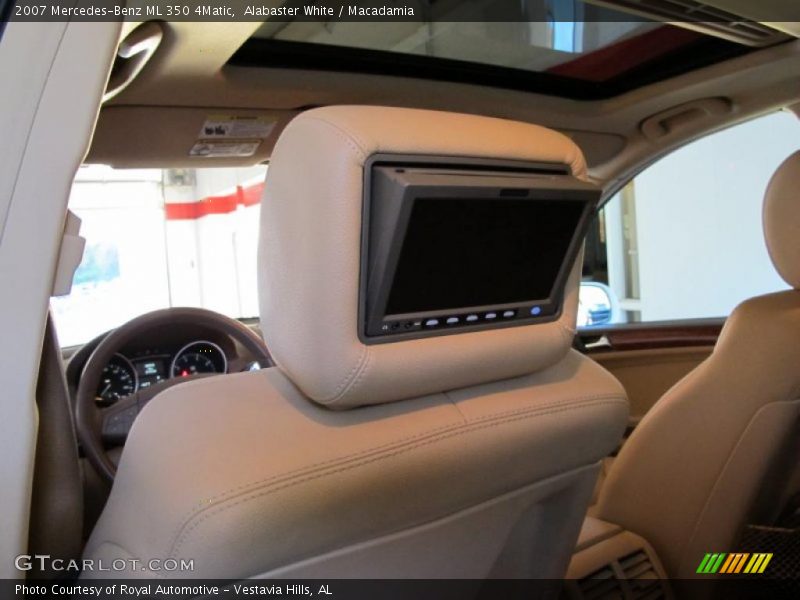 Alabaster White / Macadamia 2007 Mercedes-Benz ML 350 4Matic