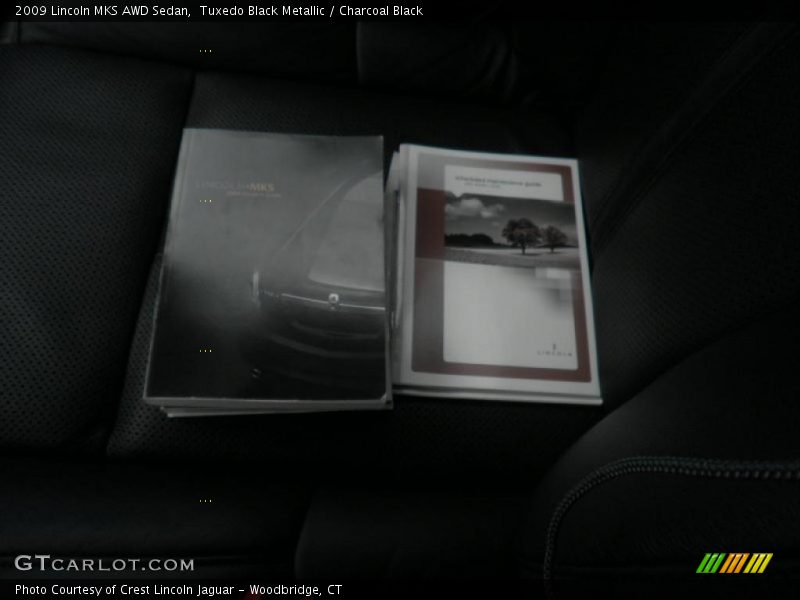 Tuxedo Black Metallic / Charcoal Black 2009 Lincoln MKS AWD Sedan
