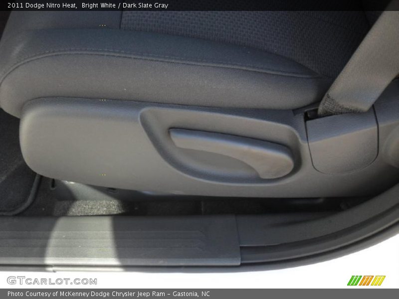 Bright White / Dark Slate Gray 2011 Dodge Nitro Heat