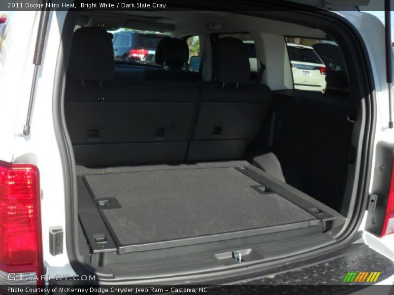 Bright White / Dark Slate Gray 2011 Dodge Nitro Heat