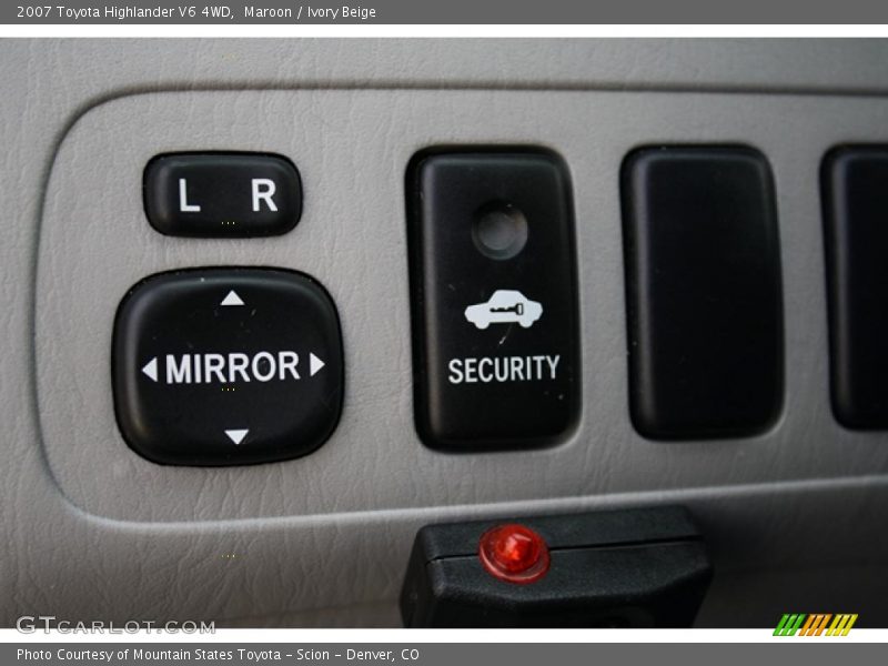 Maroon / Ivory Beige 2007 Toyota Highlander V6 4WD