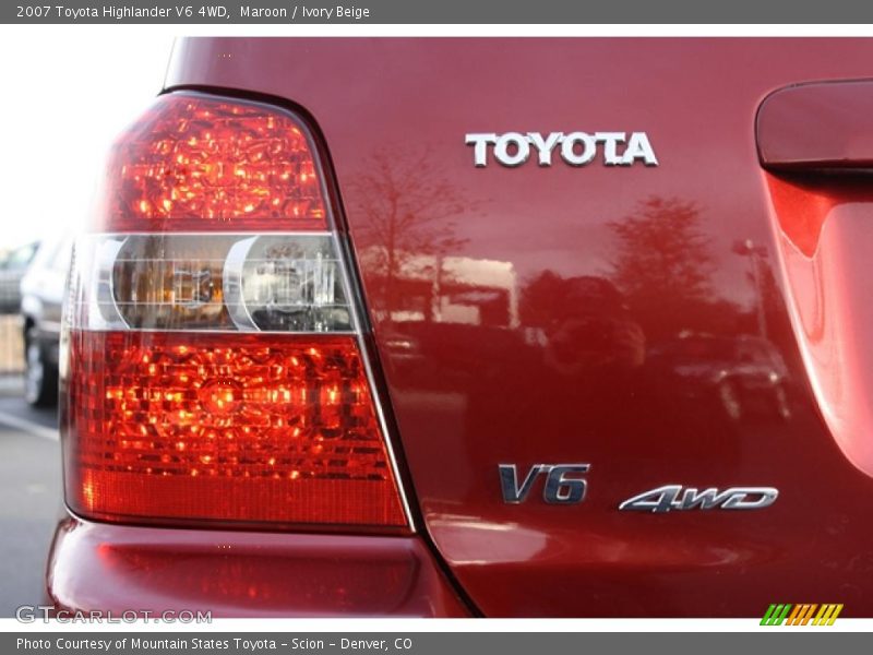 Maroon / Ivory Beige 2007 Toyota Highlander V6 4WD