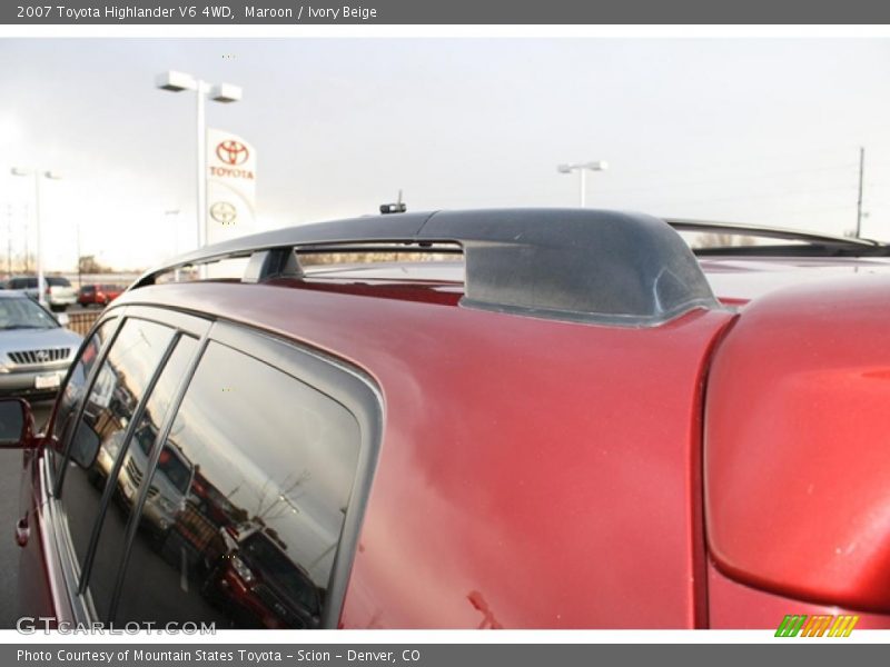 Maroon / Ivory Beige 2007 Toyota Highlander V6 4WD