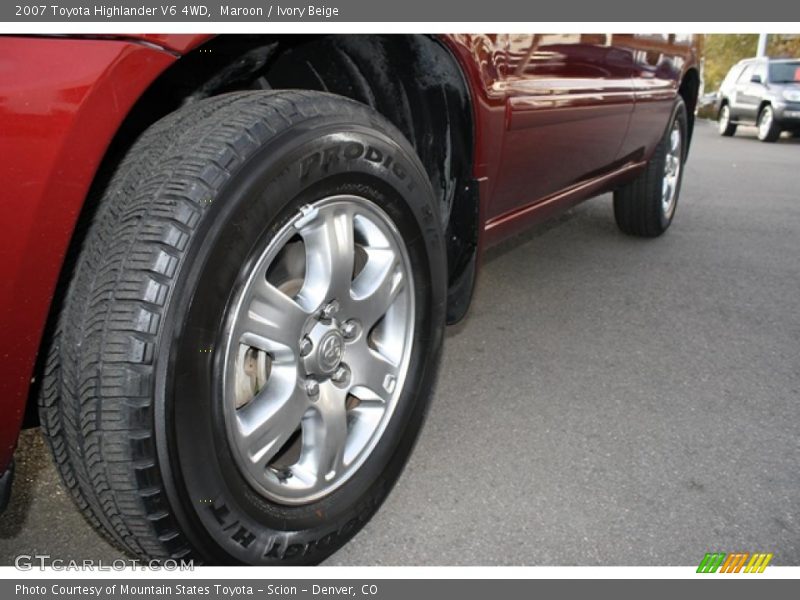 Maroon / Ivory Beige 2007 Toyota Highlander V6 4WD