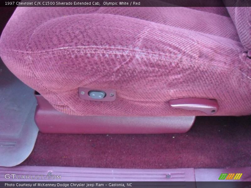 Olympic White / Red 1997 Chevrolet C/K C1500 Silverado Extended Cab