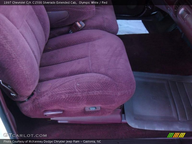 Olympic White / Red 1997 Chevrolet C/K C1500 Silverado Extended Cab