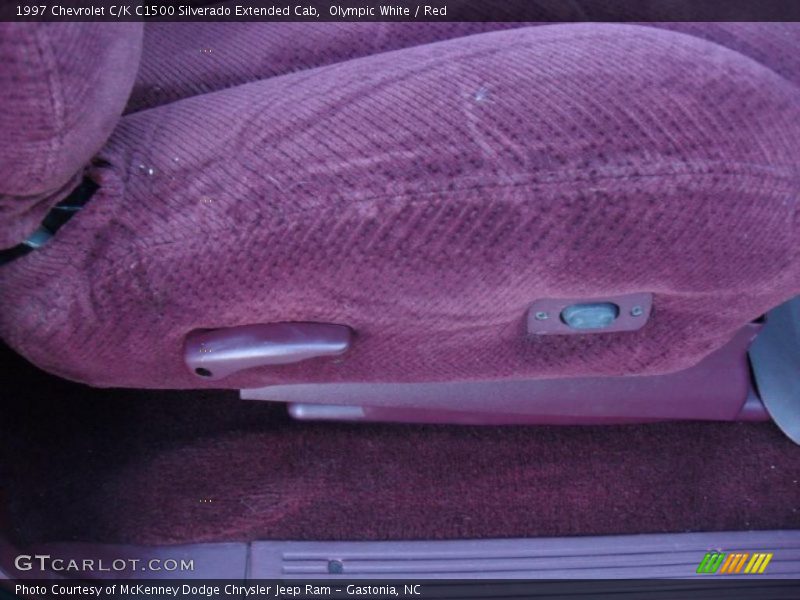 Olympic White / Red 1997 Chevrolet C/K C1500 Silverado Extended Cab