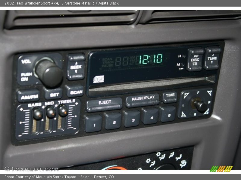 Silverstone Metallic / Agate Black 2002 Jeep Wrangler Sport 4x4