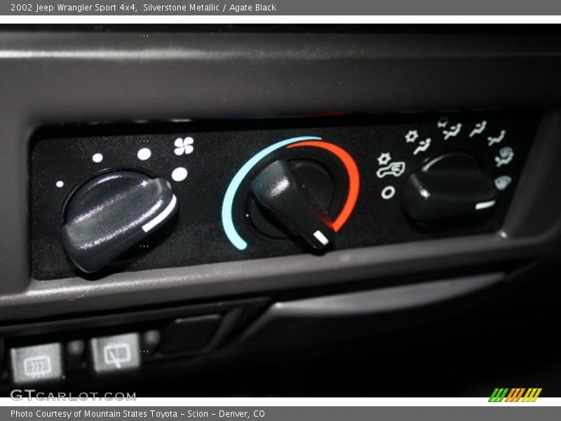 Silverstone Metallic / Agate Black 2002 Jeep Wrangler Sport 4x4