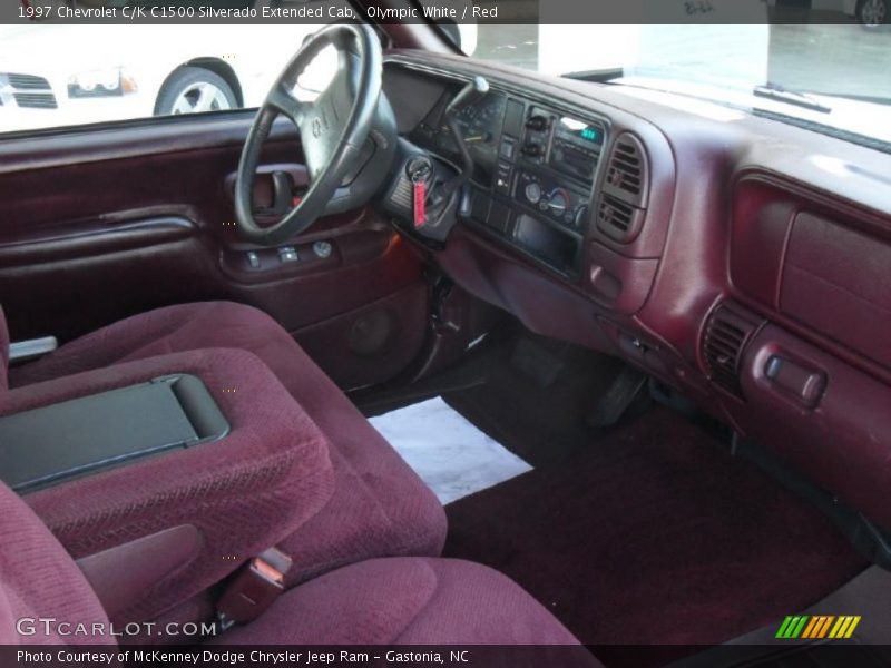 Olympic White / Red 1997 Chevrolet C/K C1500 Silverado Extended Cab