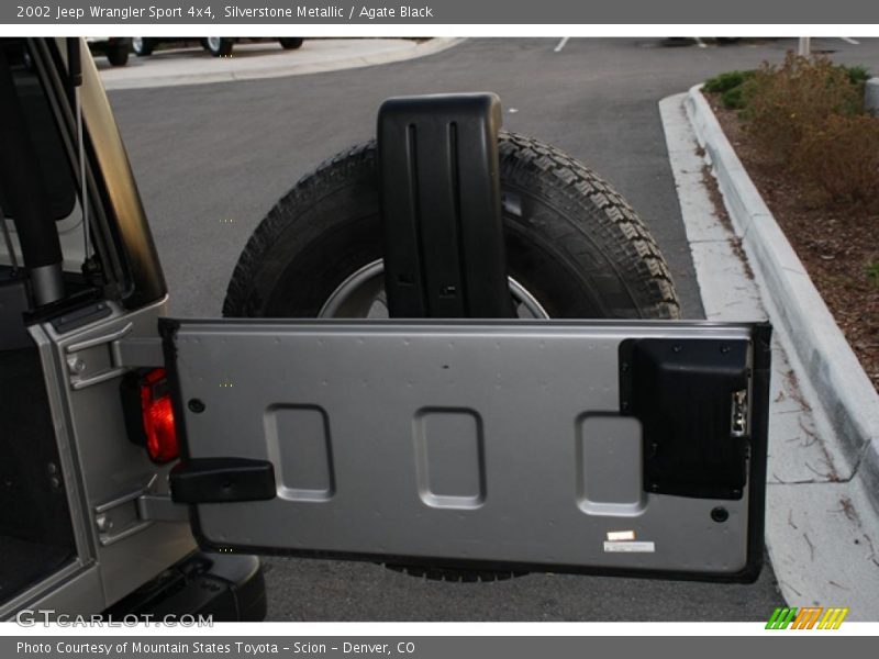 Silverstone Metallic / Agate Black 2002 Jeep Wrangler Sport 4x4